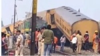 भारतमा रेल दुर्घटनामा मर्नेको सङ्ख्या १३ पुग्यो